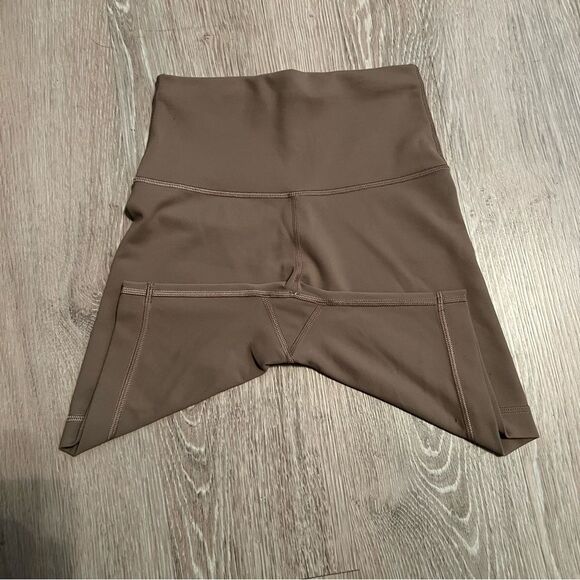 Lululemon Align High Rise High Waist Bike Short 6" Nomad Beige size 2 - Picture 7 of 10